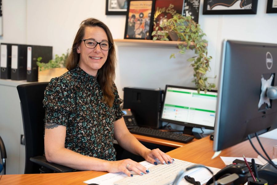 Laura, Administratie & Logistiek bij Bertus